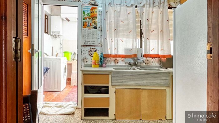 Casas en venta y pisos alquiler - 3