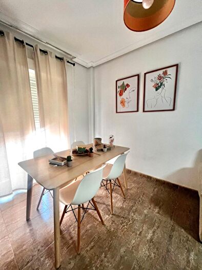 Casas en venta y pisos alquiler - 1