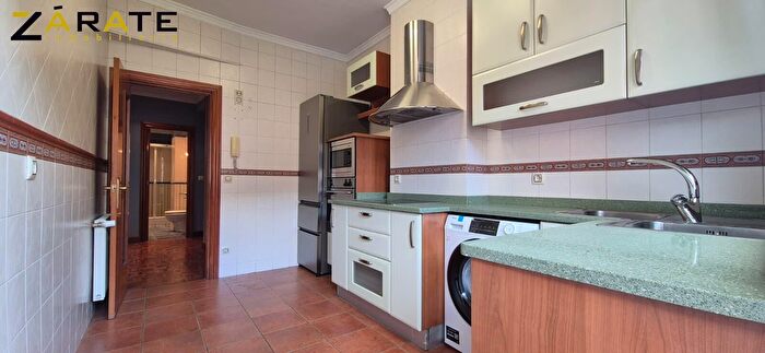 Casas en venta y pisos alquiler - 2