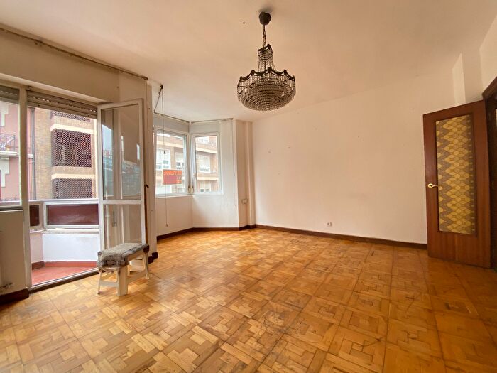 Casas en venta y pisos alquiler - 2