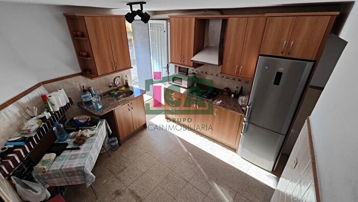 Casas en venta y pisos alquiler - 2