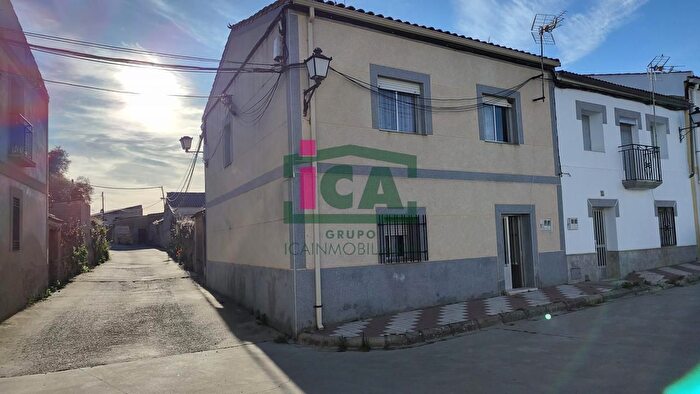 Casas en venta y pisos alquiler - 1