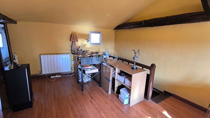 Casas en venta y pisos alquiler - 3