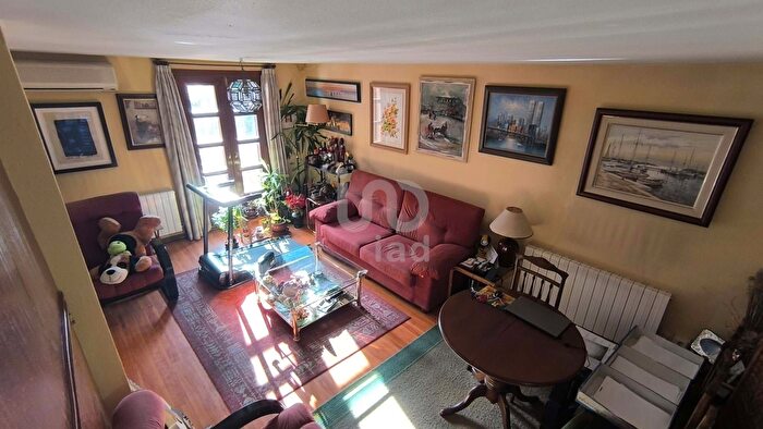 Casas en venta y pisos alquiler - 1