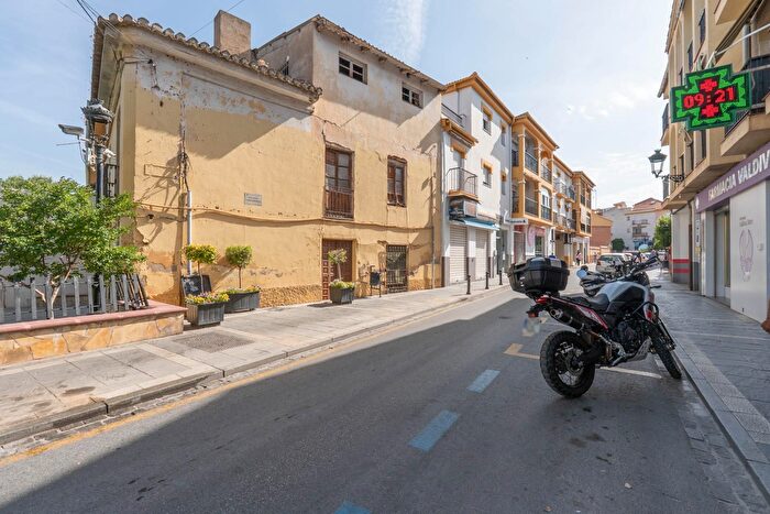 Casas en venta y pisos alquiler - 1