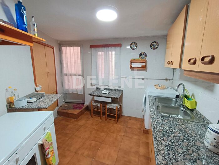 Casas en venta y pisos alquiler - 2
