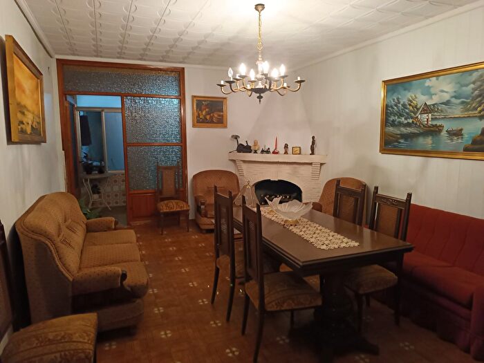 Casas en venta y pisos alquiler - 1