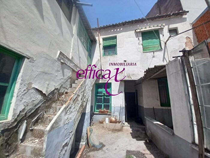 Casas en venta y pisos alquiler - 1