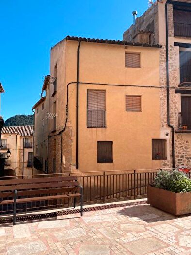 Casa en venta en Prat de Comte, Tarragona de 3 habitaciones