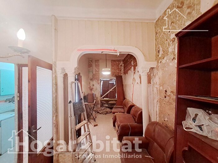 Casas en venta y pisos alquiler - 3