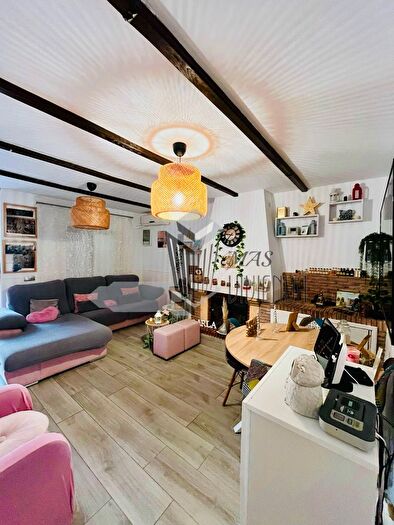 Casas en venta y pisos alquiler - 3