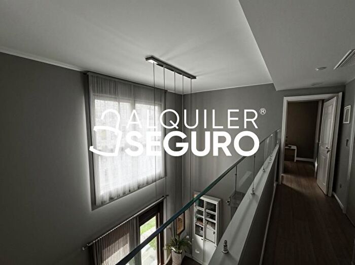 Casas en venta y pisos alquiler - 1