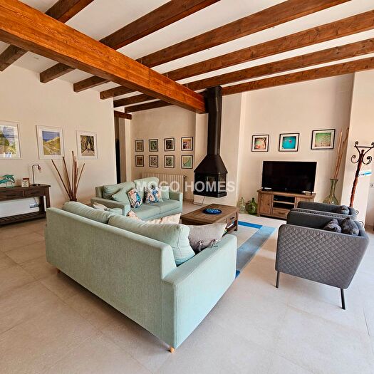Casas en venta y pisos alquiler - 3