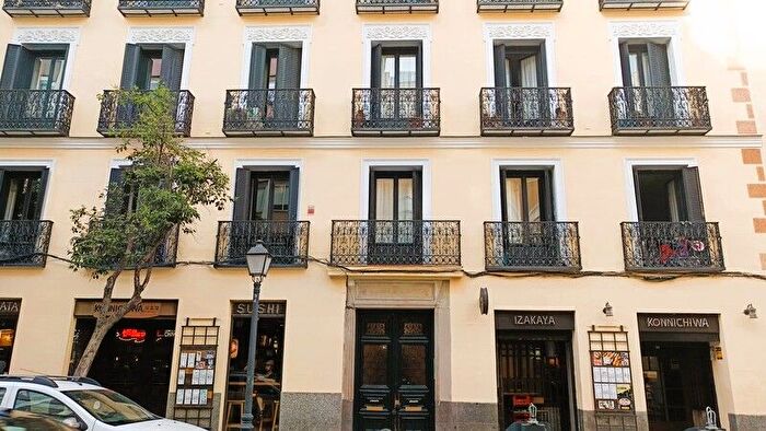 Casas en venta y pisos alquiler - 1