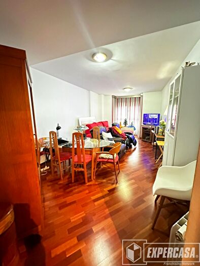 Casas en venta y pisos alquiler - 1