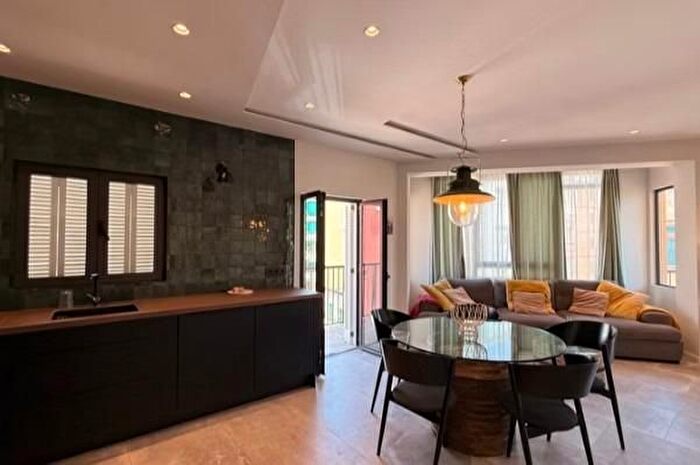 Casas en venta y pisos alquiler - 2