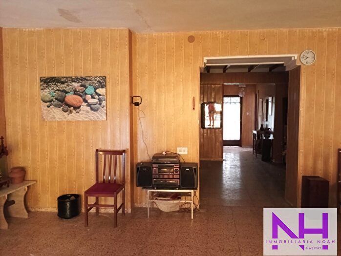 Casas en venta y pisos alquiler - 1