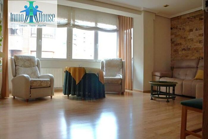 Casas en venta y pisos alquiler - 3
