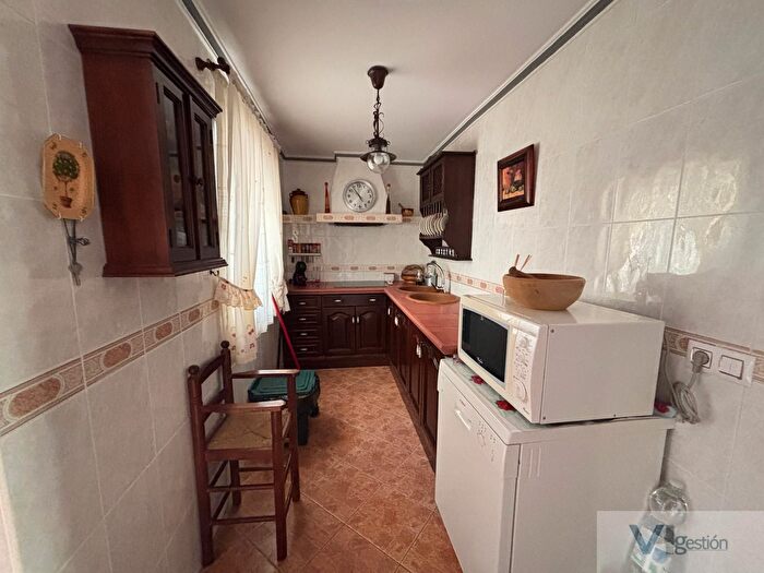 Casas en venta y pisos alquiler - 2