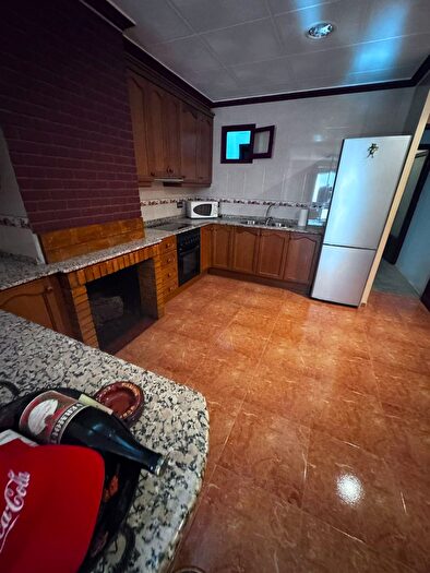 Casas en venta y pisos alquiler - 3