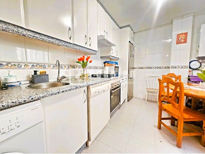 Casas en venta y pisos alquiler - 2