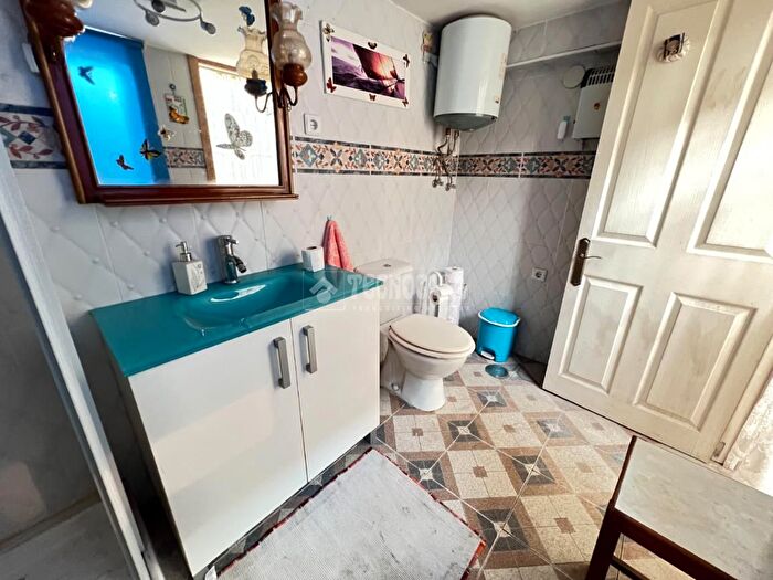 Casas en venta y pisos alquiler - 3