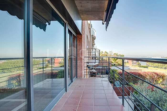 Casa en venta en Font Verda, Granollers de 6 habitaciones