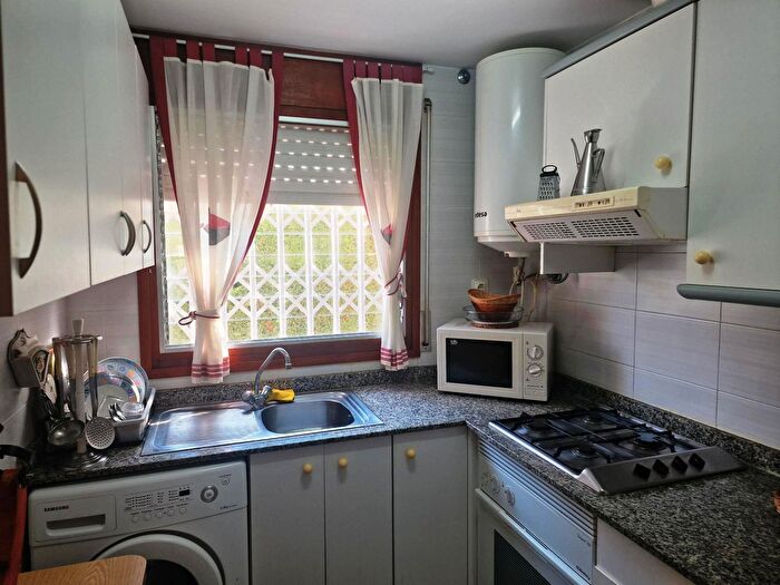 Casas en venta y pisos alquiler - 3