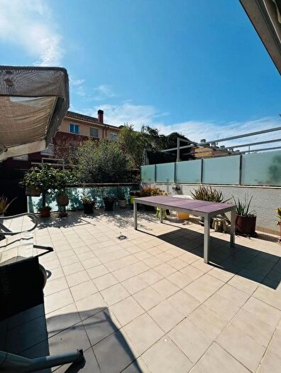 Casa en venta en Bellvitge El Gornal Granvia LH, Granvia LH de 5 habitaciones
