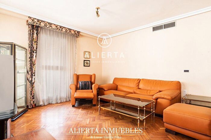 Casas en venta y pisos alquiler - 3