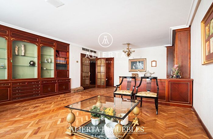 Casas en venta y pisos alquiler - 2
