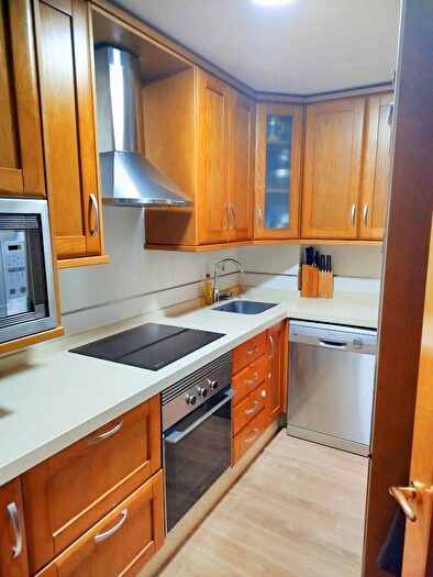 Casas en venta y pisos alquiler - 1