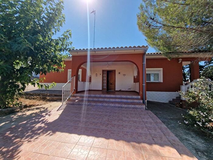 Casa en venta en Montserrat, Valencia de 4 habitaciones