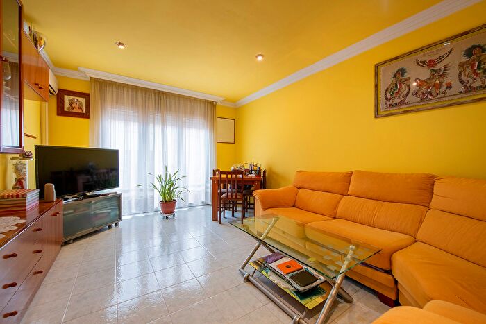 Piso en venta en Cornellà del Terri, Girona de 3 habitaciones