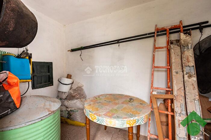 Casas en venta y pisos alquiler - 3