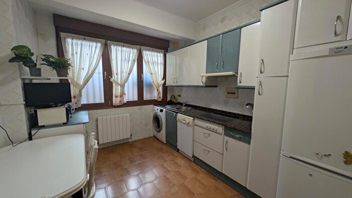 Casas en venta y pisos alquiler - 2