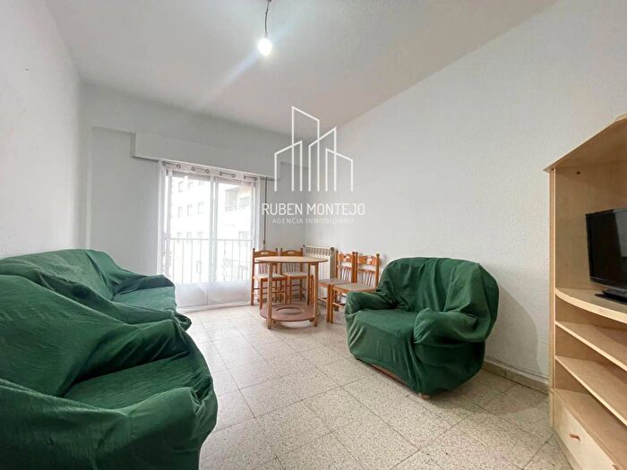 Casas en venta y pisos alquiler - 3