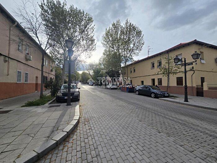Casas en venta y pisos alquiler - 2