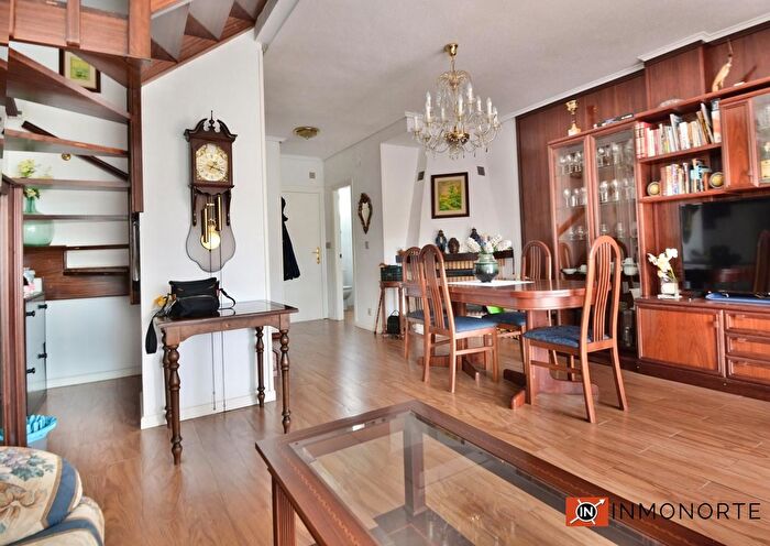 Casas en venta y pisos alquiler - 3