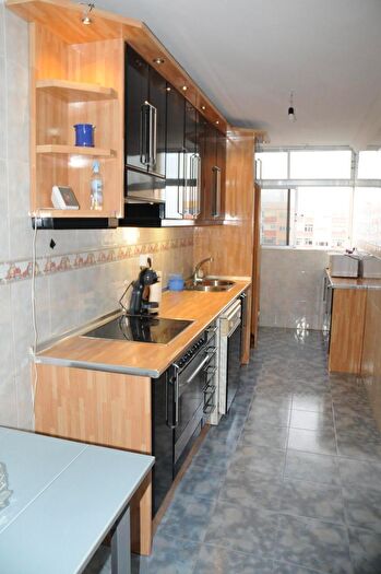 Casas en venta y pisos alquiler - 1