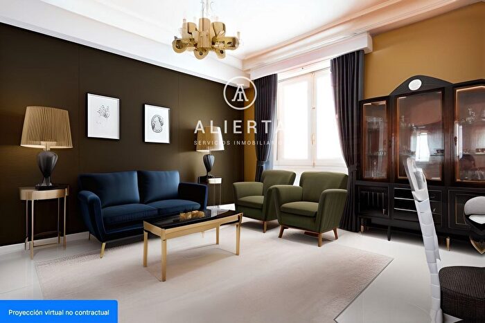 Piso en venta en Centro, Paseo Sagasta de 5 habitaciones