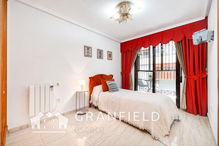 Casas en venta y pisos alquiler - 3