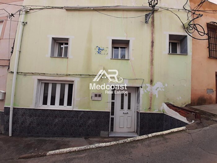 Casas en venta y pisos alquiler - 3