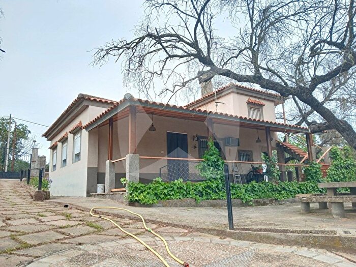 Casa en venta en Carretera de Sevilla Los Montitos, Badajoz Capital de 5 habitaciones