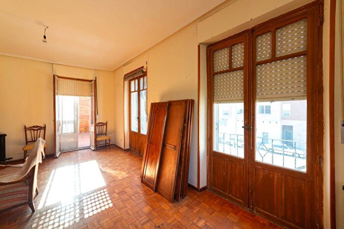 Casas en venta y pisos alquiler - 2