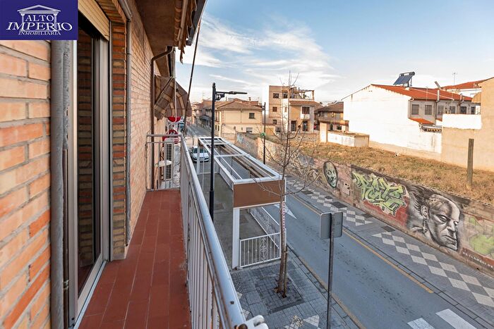 Casas en venta y pisos alquiler - 2