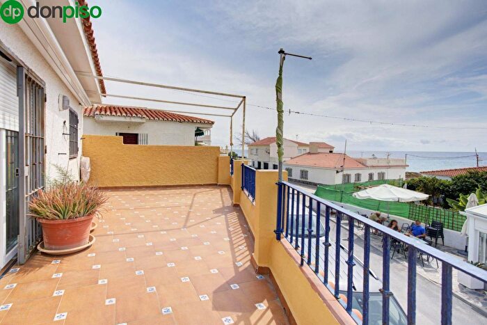 Casa en venta en Andalucía, Granada de 3 habitaciones