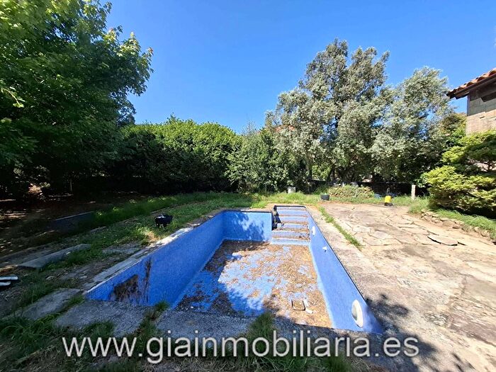 Casas en venta y pisos alquiler - 3
