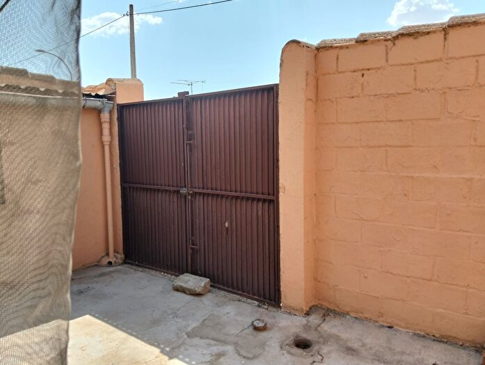 Casas en venta y pisos alquiler - 3