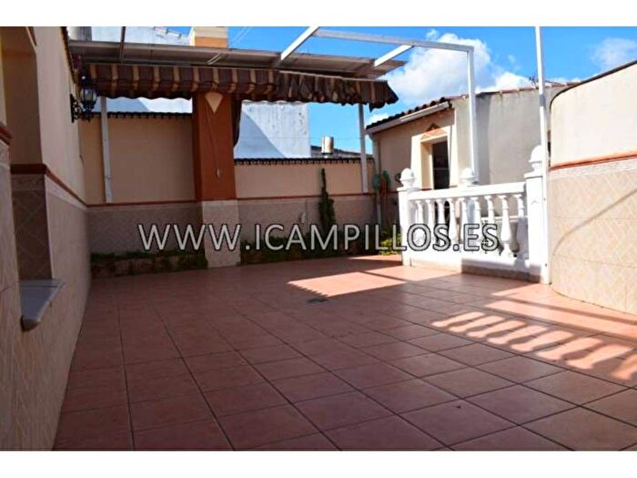 Casa en venta en Baena, Córdoba de 4 habitaciones